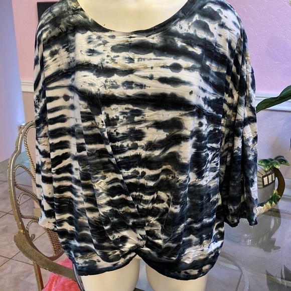 L womens Sportelle stretch soft 3/4 sleeve plus size top 2x - Picture 1 of 3
